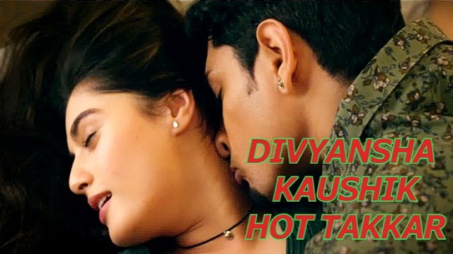 Divyansha Kaushik Hot From Takkar